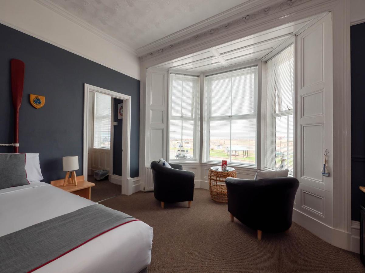 Oyo Pier Hotel Rhyl Exterior foto